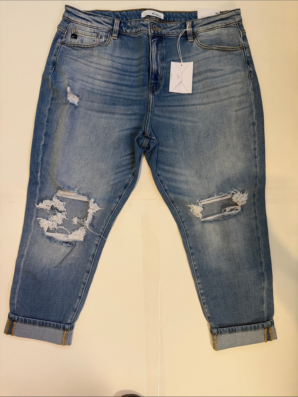 NWT KanCan Plus Size 18W Relaxed Fit Jeans Medium Wash Stretch Denim